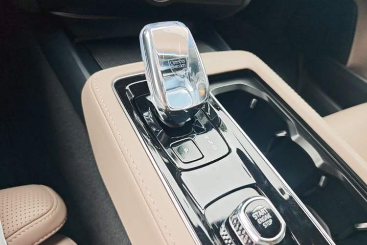 Used Volvo S90 New Energy 2026 Plug-in Hybrid Four-Wheel Drive Long-Range Luxury Smart Edition
