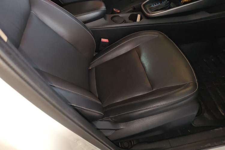 Used Ford Escort 2015 1.5L Automatic Fashion Model Right Front Seat