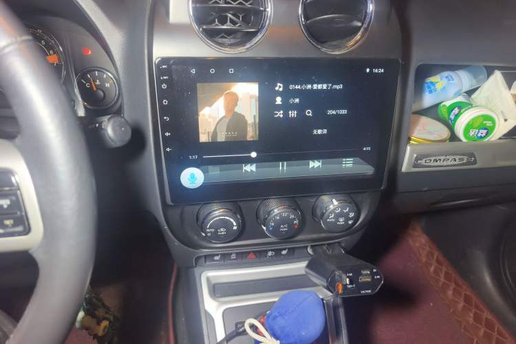 Used Jeep Compass 2014 2.4L four-wheel drive luxury version
