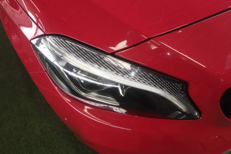 Used Mercedes-Benz A-Class 2017 Revised A 200 Dynamic Edition Right Front Headlight