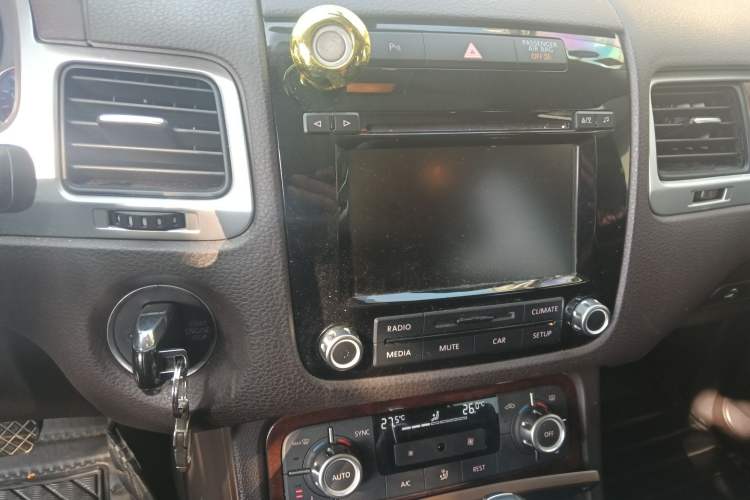 Used Volkswagen Touareg 2014 3.0 TSI New Edition
