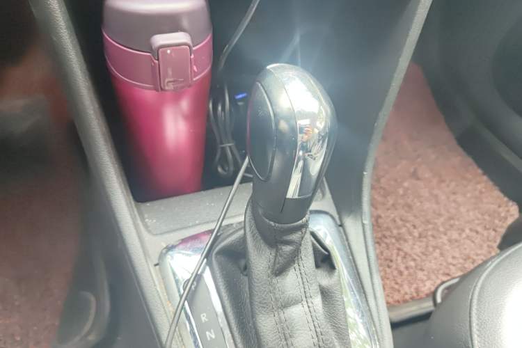 Used Volkswagen Santana 2015 1.6L Automatic Comfort Edition Gear Lever