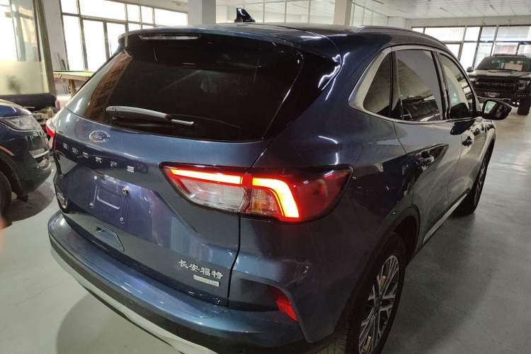 Used Ford Escape 2020 EcoBoost 245 Two-Wheel-Drive Titanium Edition