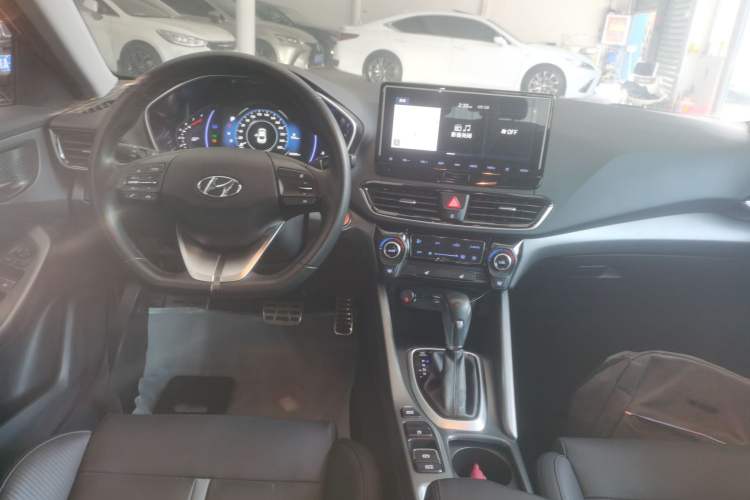Used Hyundai Lafesta 2019 280TGDi Smart Speed Version China VI Standard Center Console
