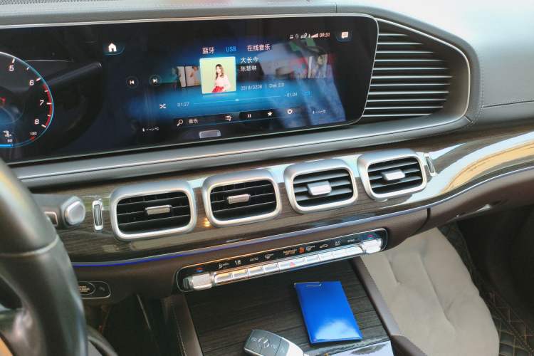 Used Mercedes-Benz GLE 2021 GLE 350 4MATIC Stylish Model Audio And AC Panel