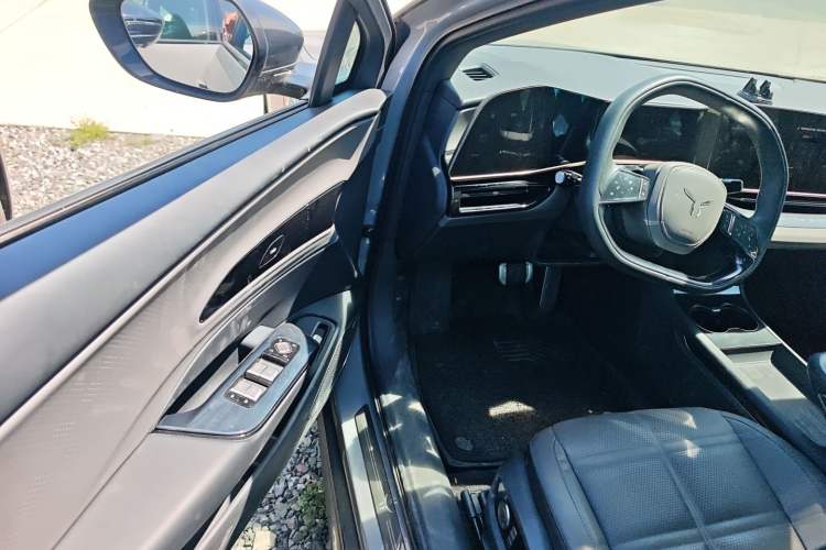 Used Hongqi EH7 2024 690 Pro Driver Seat