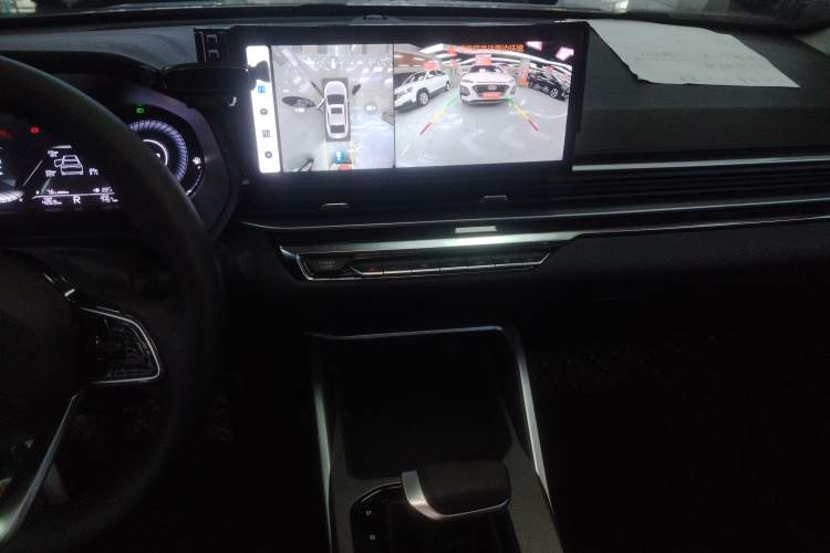 Used Geely Auto Emgrand 2023 4th Generation Champion Edition 1.5L CVT Prestige Model
