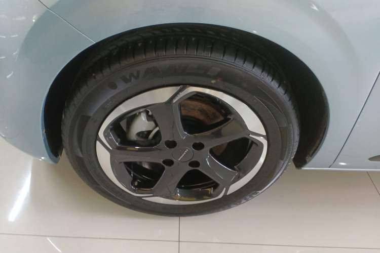 Used Dongfeng NAMMI 01 2024 430 Plus Smart+ Exterior 4