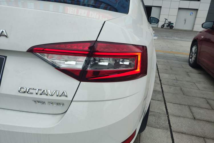 Used Skoda Octavia 2019 TSI230 DSG SmartDrive Luxury Edition China VI