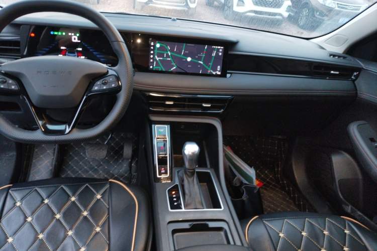 Used Roewe i5 2023 1.5L CVT Luxury Edition
