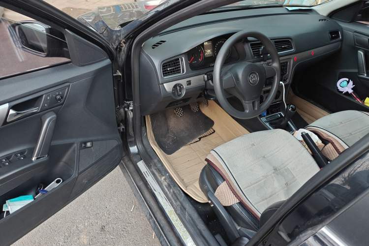 Used Volkswagen Lavida 2013 Revised Version 1.4 TSI Manual Comfort Edition
