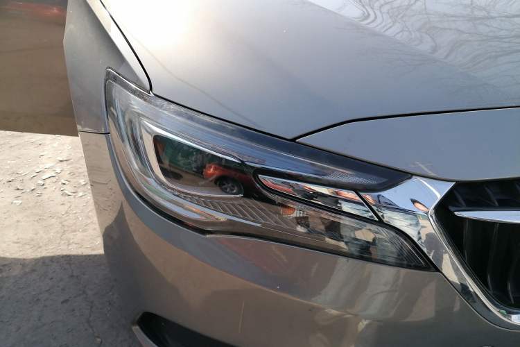 Used Buick GL6 2018 18T 6-Seater Luxury Model
