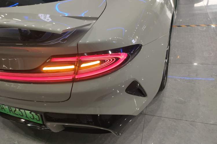 Used Xiaomi Auto SU7 2024 Rear-Drive Ultra-Long Range Advanced Pro-Level Intelligent Driving Version
