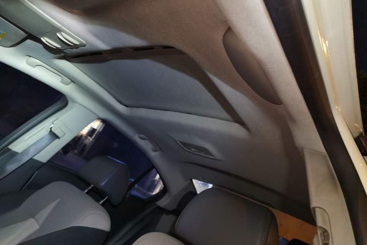 Used Chevrolet Cruze 2013 1.6L SL Grand Edition Automatic Headliner