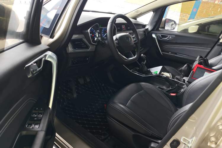 Used Geely Auto Vision X3 2019 Upgraded Model 1.5L Manual Elite Version
