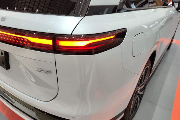 Used XPeng G9 2022 702 Pro Right Rear Taillight