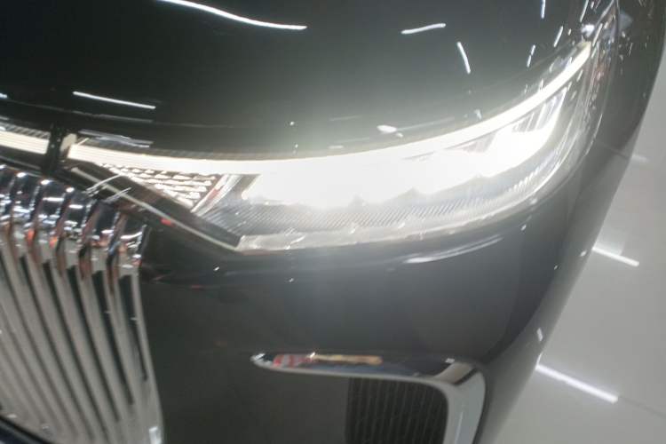 Used VOYAH Dream 2025 PHEV Four-Wheel-Drive Flagship Version – Qiankun Edition Left Front Headlight