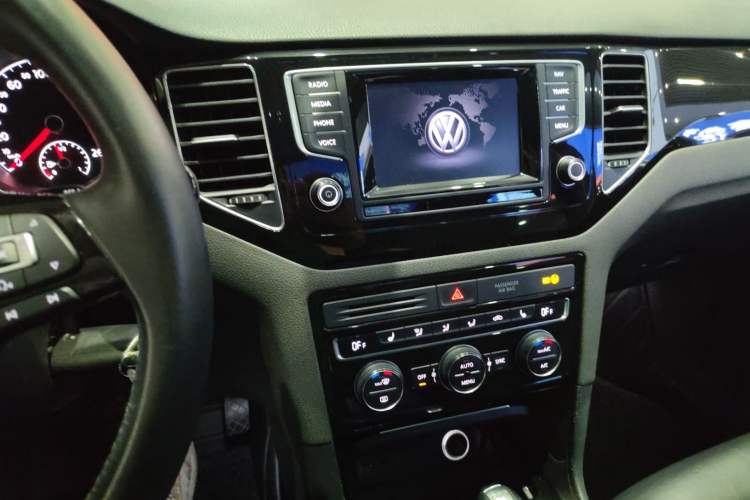 Used Volkswagen Golf 2015 1.4TSI Sportsvan