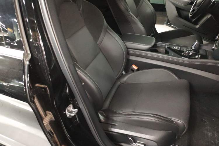 Used Lynk & Co 03 2021 1.5TD DCT Jing Champion Edition Right Front Seat