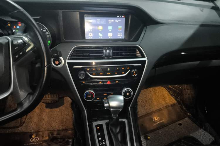 Used Leopaard CS10 2016 2.0T Automatic Luxury Edition
