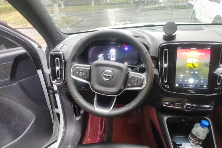 Used Volvo XC40 New Energy 2024 Long-Range PRO Version
