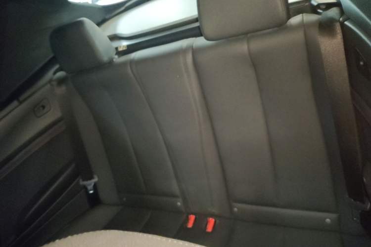 Used BMW 2 Series 2018 220i Convertible Coupe Sports Design Package Left Rear Seat