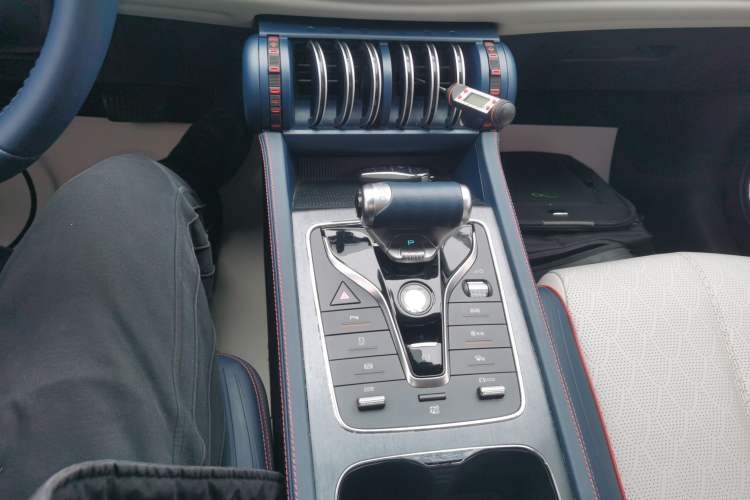 Used BYD Yuan PLUS 2022 510 km Luxury Version Gear Lever