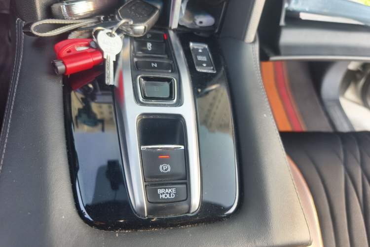 Used Honda UR-V 2017 370TURBO 2WD Prestige Edition China V Gear Lever