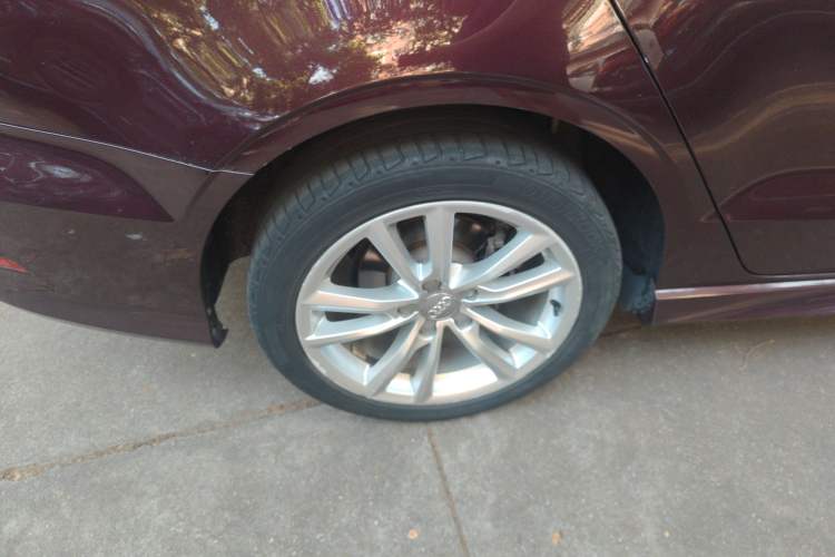 Used Audi A3 2014 Limousine 40 TFSI S line Comfort Model