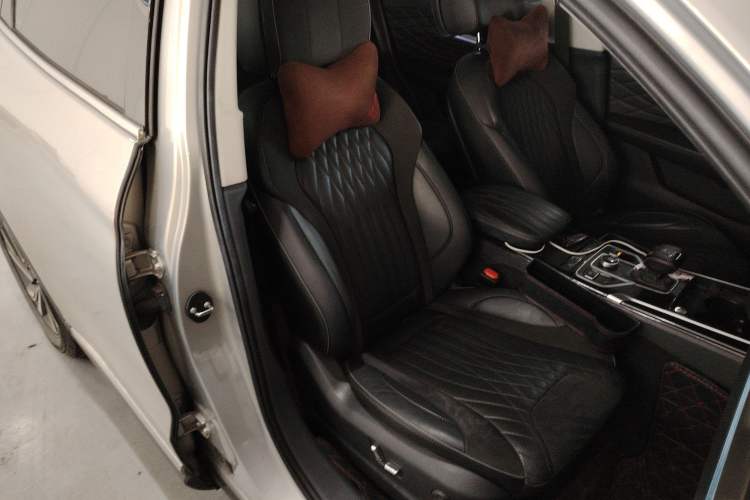 Used Hongqi HS5 2022 Revised Version 2.0T Smart Connect Flagship Edition