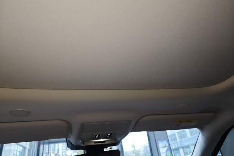 Used Land Rover Range Rover Evoque 2023 Aurora L 249 PS Luxury Edition