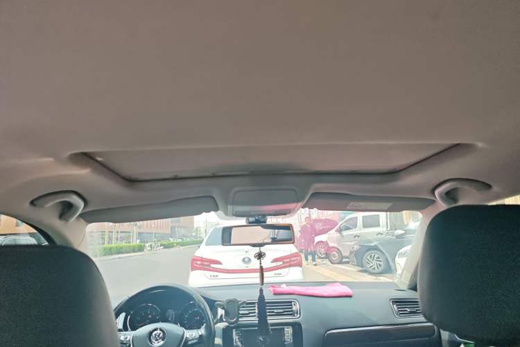 Used Volkswagen Sagitar 2015 230TSI Manual Luxury Edition