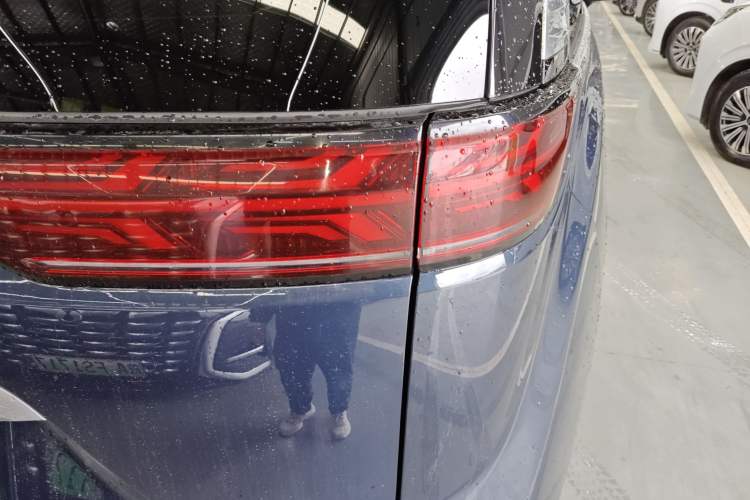 Used Denza D9 2022 DM-i 970 Four-Wheel Drive Prestige Model