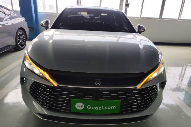 Used BYD Qin L 2025 DM-i Smart Drive 120KM Superior Model
