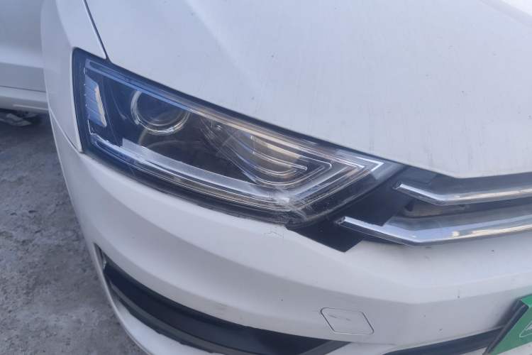 Used Zotye SR7 2016 1.5T CVT Cube Heart Edition China V Standard