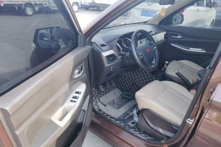 Used Wuling Hongguang 2021 1.5L Facelifted S Comfort Version with Electric Power Steering LAR Driver Seat