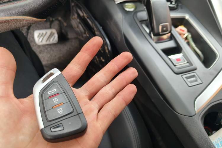 Used Peugeot 5008 2017 380THP 7-Seater Luxury Edition Interior 1