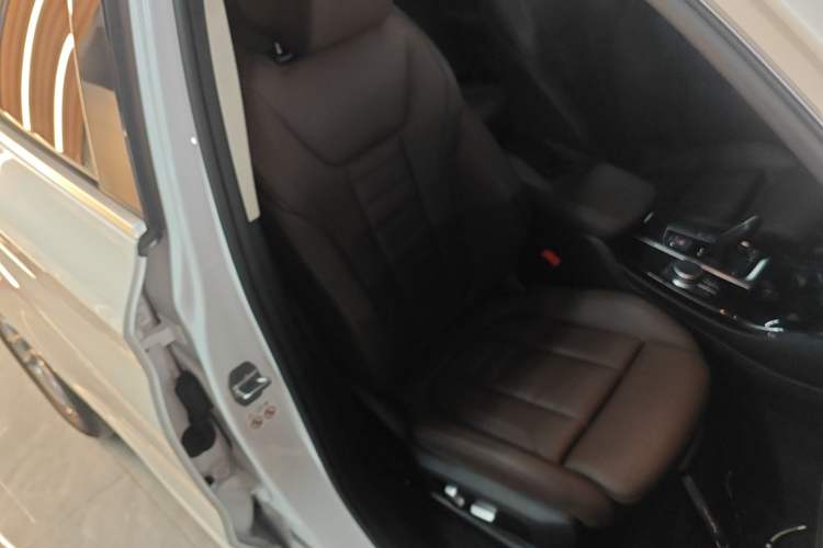 Used BMW X3 2021 Facelift xDrive28i M Sport Package Right Front Seat