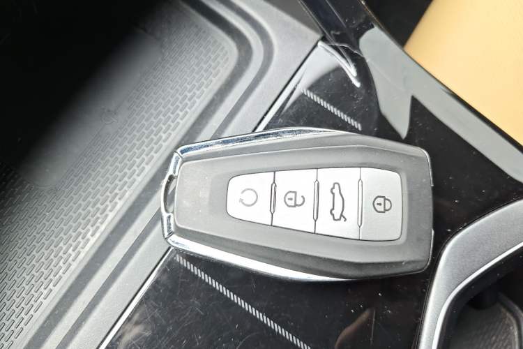 Used Geely Auto FX11 2023 1.5TD DCT Prestige Edition
