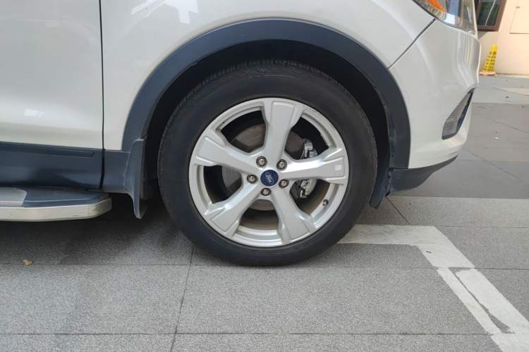 Used Ford Kuga 2017 EcoBoost 180 Two-Wheel-Drive Elite Trim
