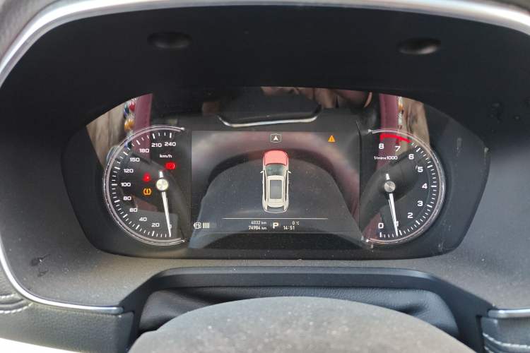 Used Roewe RX5 2018 20T Two-Wheel Drive Automatic Internet Smart Luxury Edition
