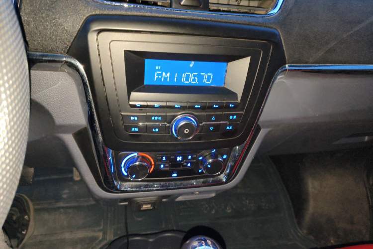 Used Jinbei Hiace X30 2020 1.5L Van Super-Enjoyment Model China VI Standard SWC15M
