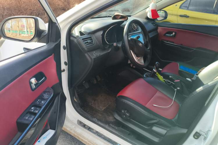 Used Kia K2 2012 Hatchback 1.4L MT Cool Edition Commemorative Model Driver Seat