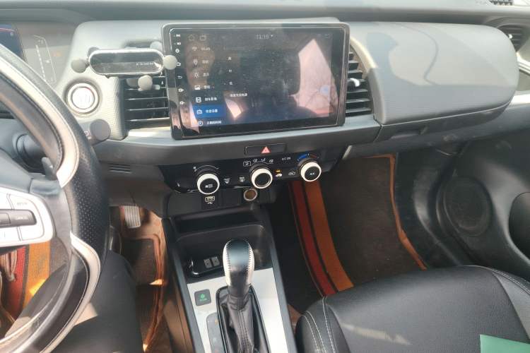 Used Honda Fit 2022 1.5L CVT Trendy Sunroof Edition Audio And AC Panel