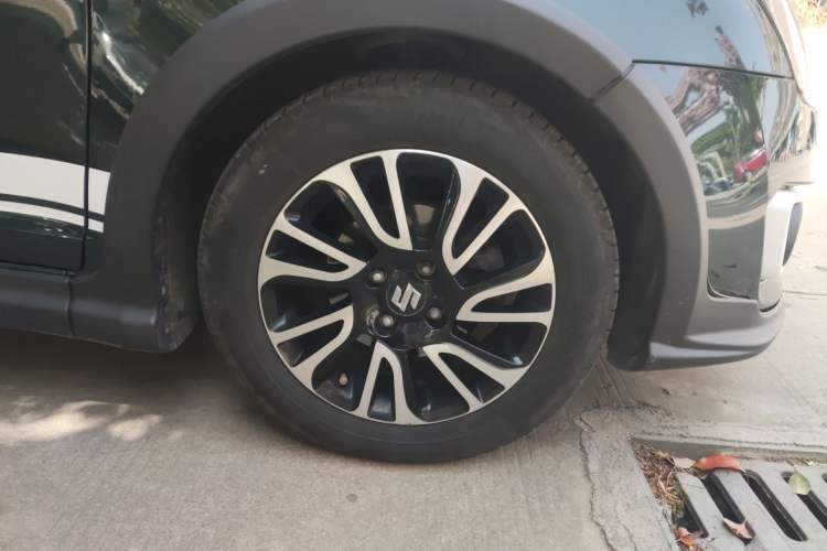 Used Suzuki Swift 2016 1.5L Automatic Fashionable Coolplay Edition
