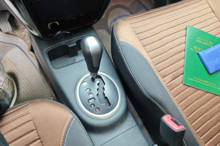 Used Suzuki SX4 2013 1.6L Automatic CoolRide Model Gear Lever