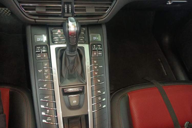 Used Porsche Macan 2018 Macan 2.0T