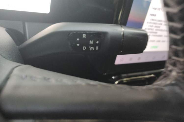 Used Leapmotor C11 2021 Luxury Edition Gear Lever