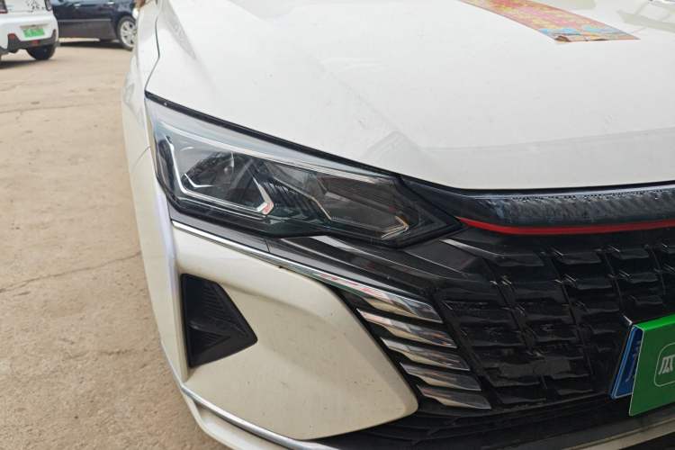 Used Dongfeng Aeolus Yixuan MAX 2021 1.5T Starry Edition Right Front Headlight