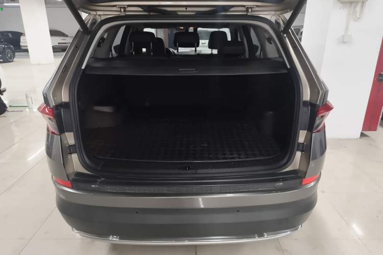 Used Skoda Kodiaq 2017 TSI330 7-Seater Two-Wheel-Drive Luxury Edition Trunk